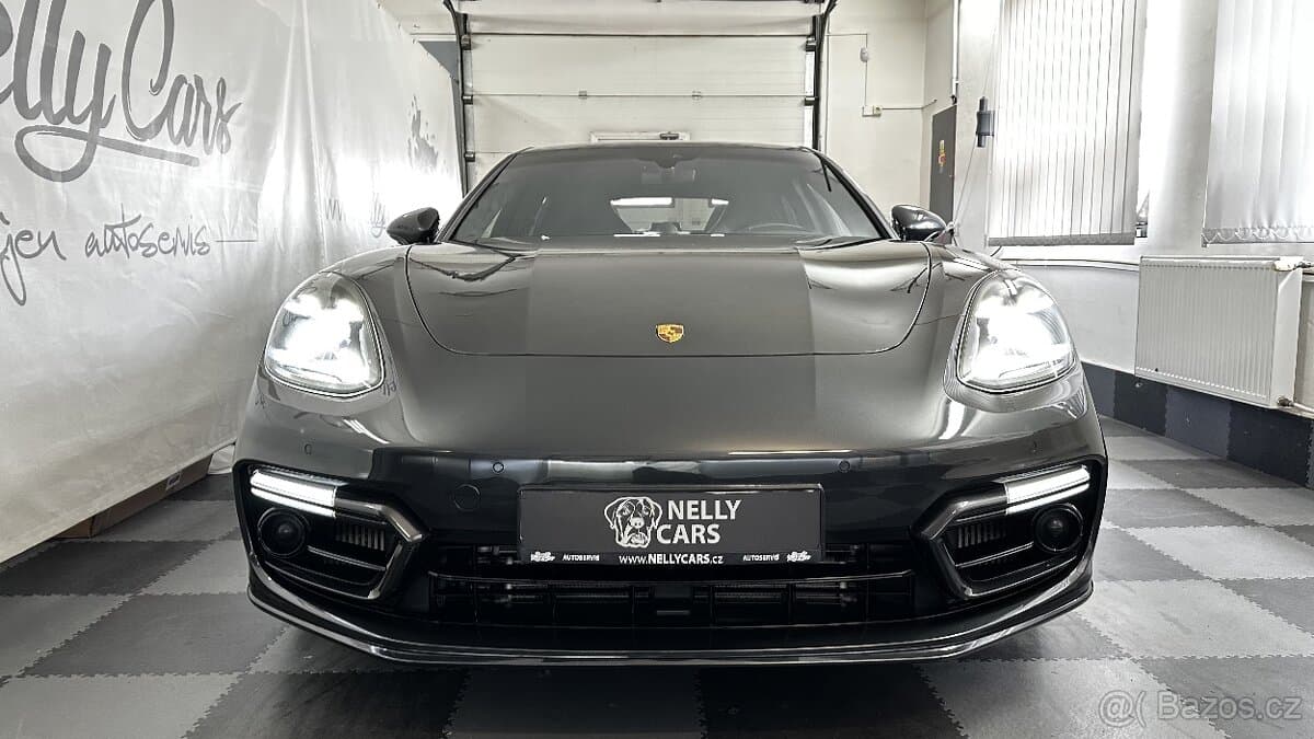 2020 Porsche PANAMERA - 2