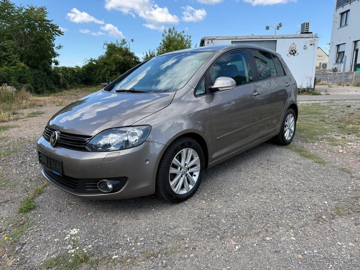 2011 Volkswagen GOLF - 2
