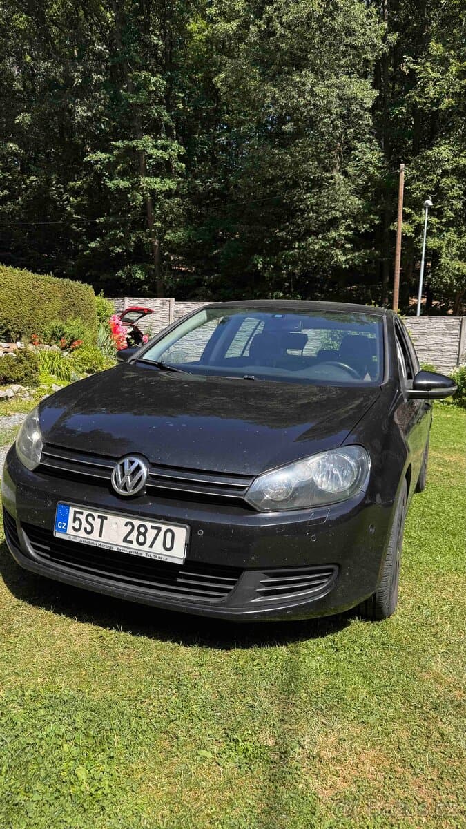 Volkswagen GOLF - 2