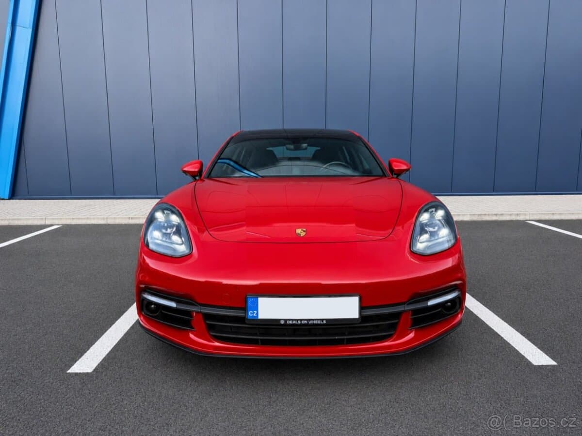 2019 Porsche PANAMERA - 2