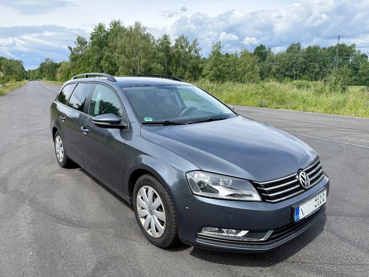 2013 Volkswagen PASSAT - 2