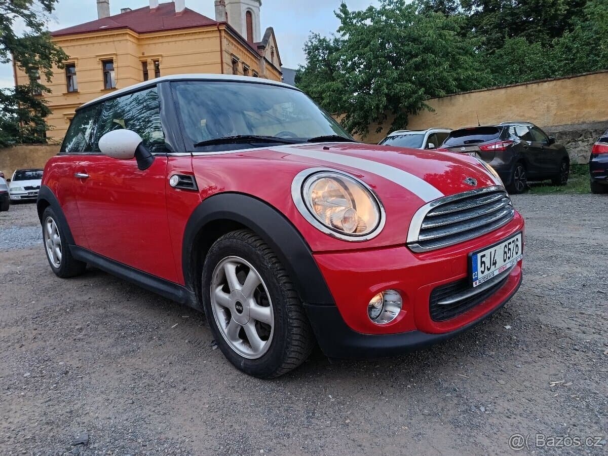 2011 Mini COOPER - 2