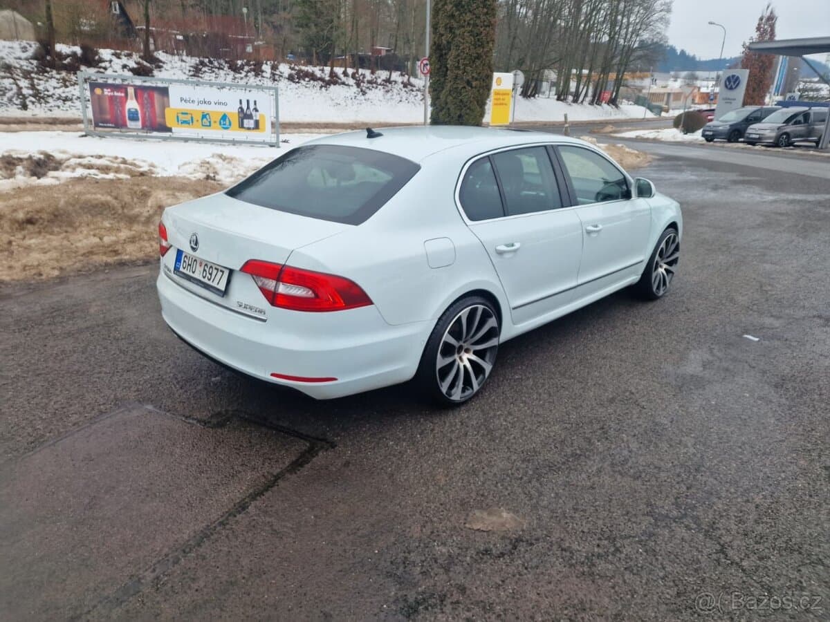 2013 Škoda SUPERB - 2