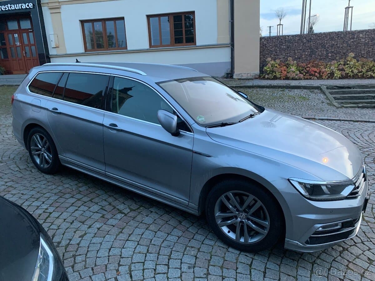 2018 Volkswagen PASSAT - 2