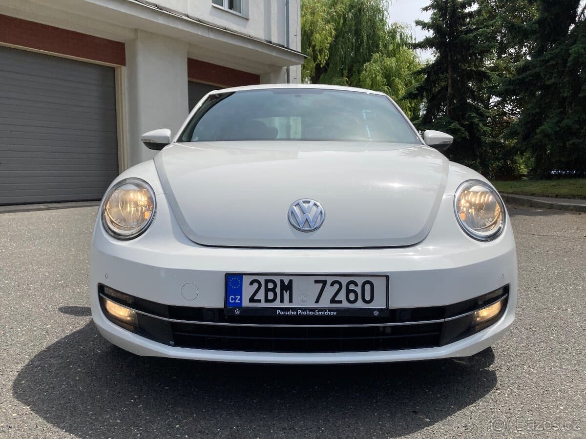 2012 Volkswagen BEETLE - 2
