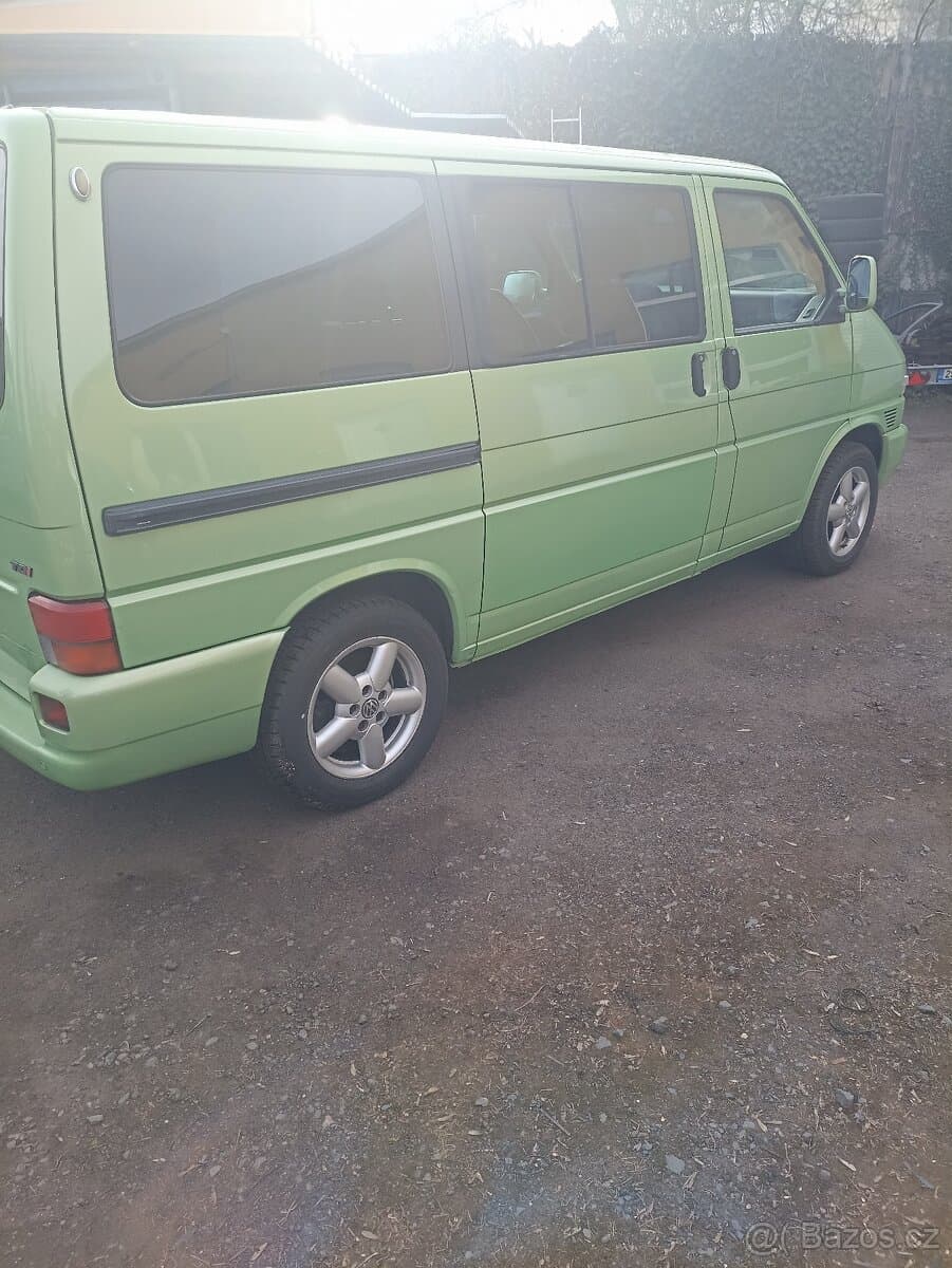 2000 Volkswagen CARAVELLE - 2