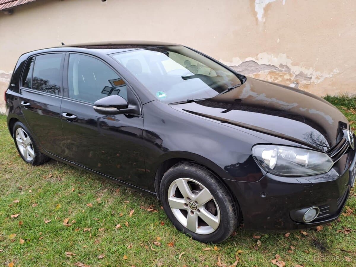 2011 Volkswagen GOLF - 2