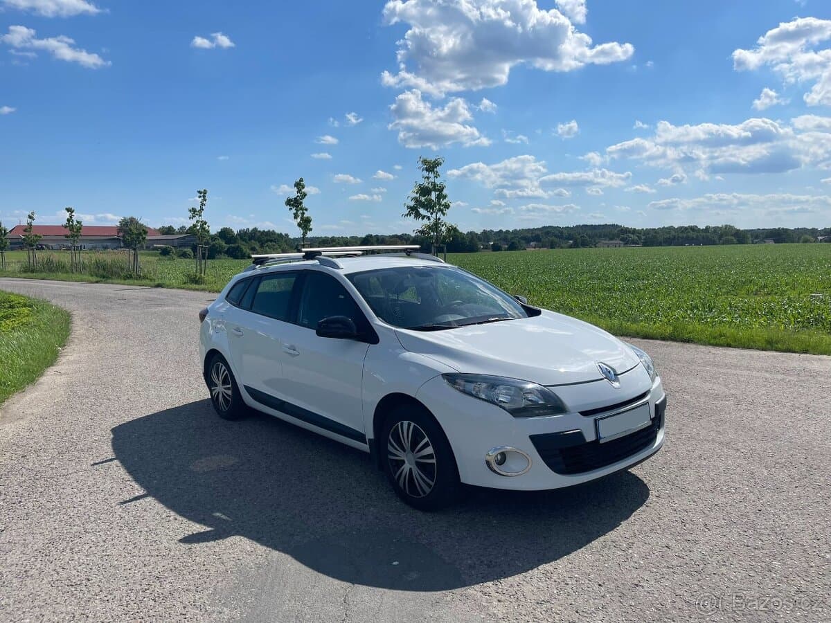 2011 Renault MEGANE - 2