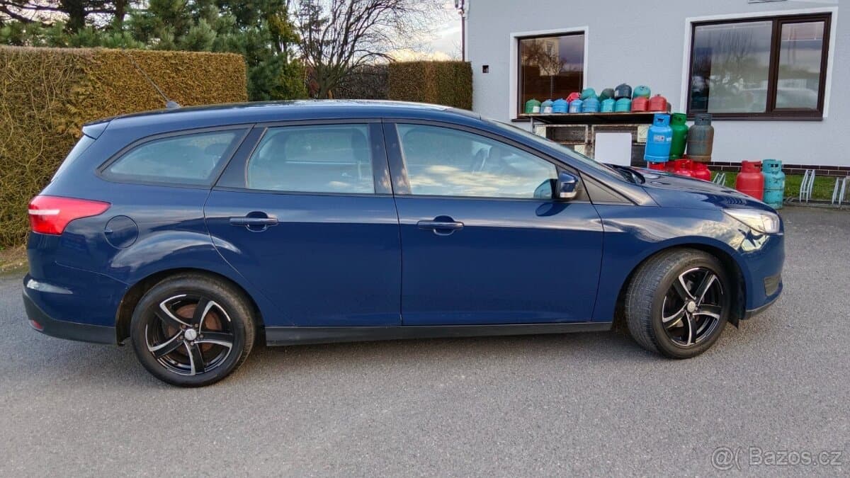 2017 Ford FOCUS - 2