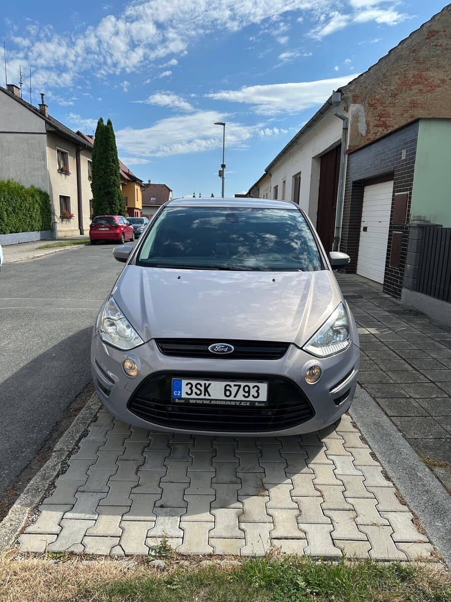 2011 Ford S-MAX - 2