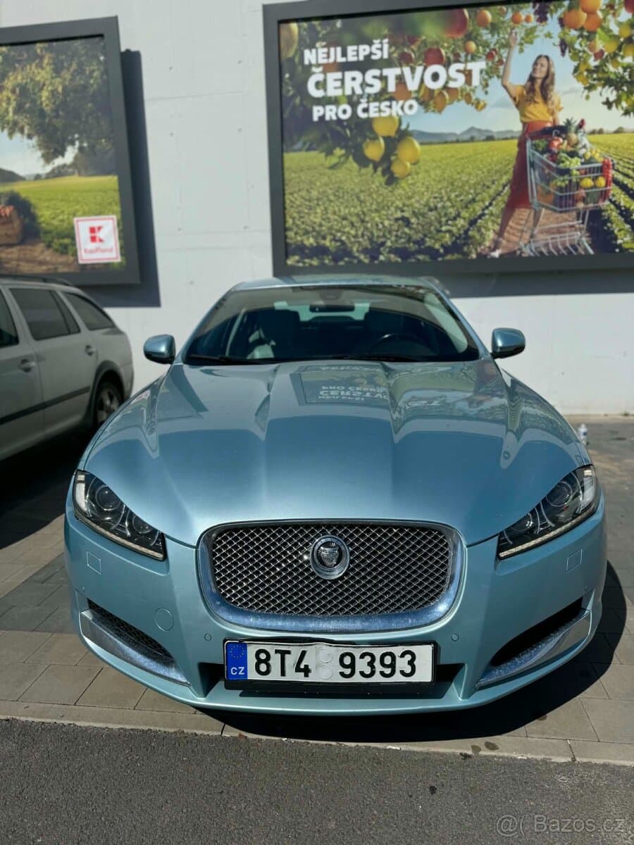 2012 Jaguar XF - 2