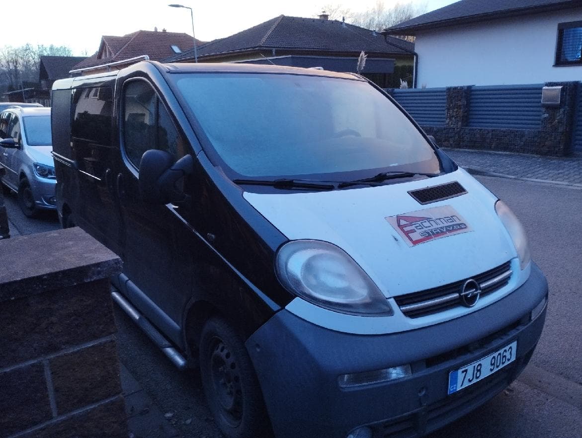 2004 Opel VIVARO - 2