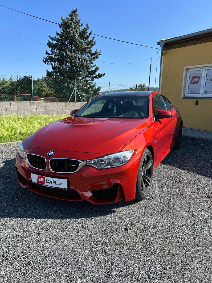 2016 BMW M4 - 2