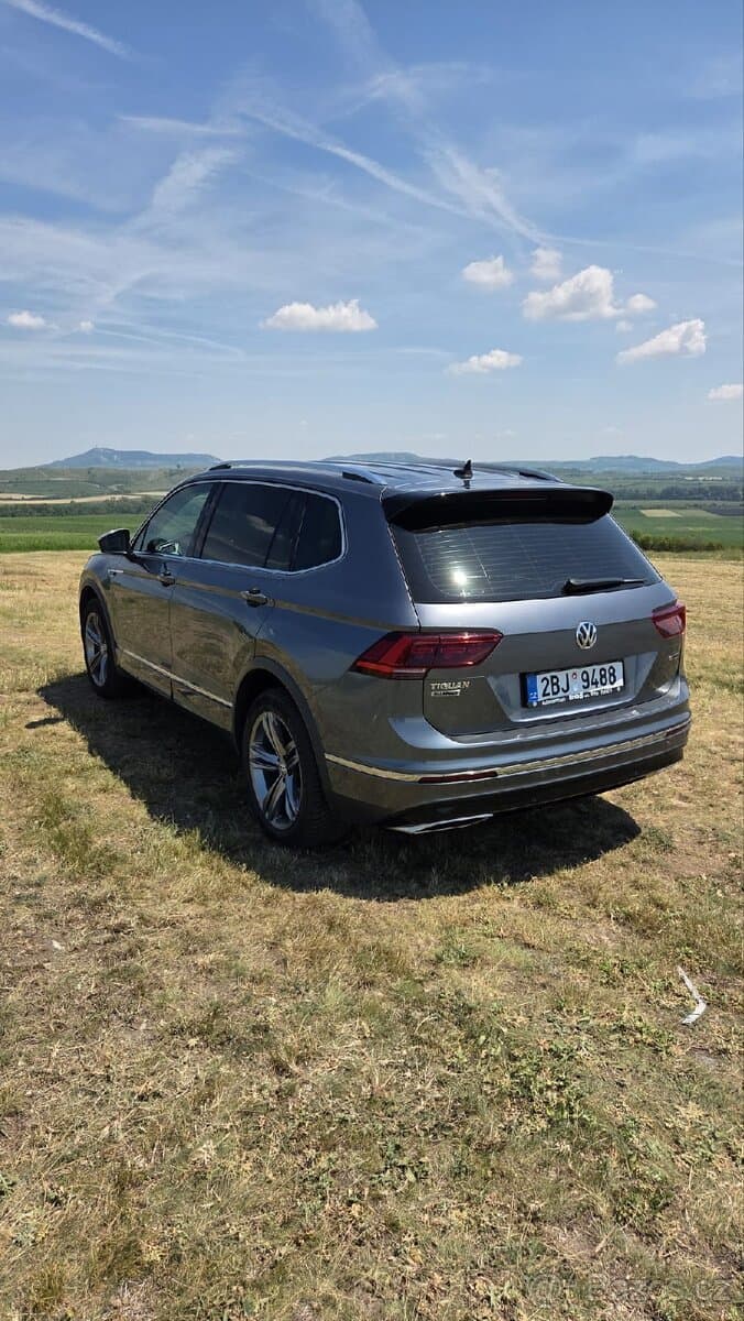 2019 Volkswagen TIGUAN - 2