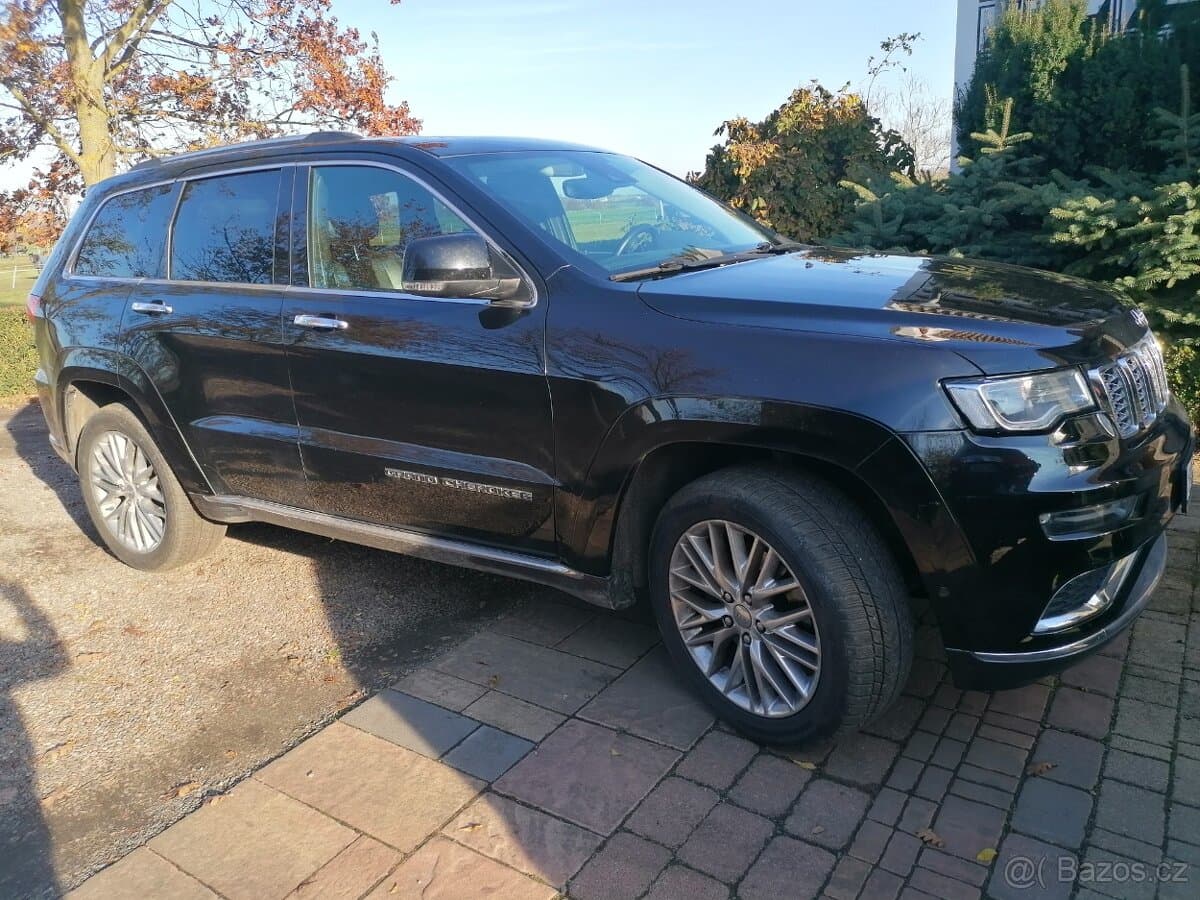 2017 Jeep CHEROKEE - 2
