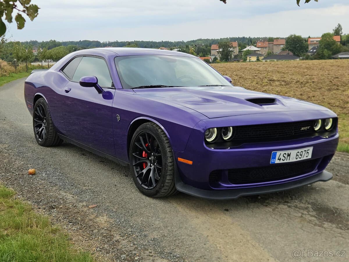 2017 Dodge CHALLENGER - 2
