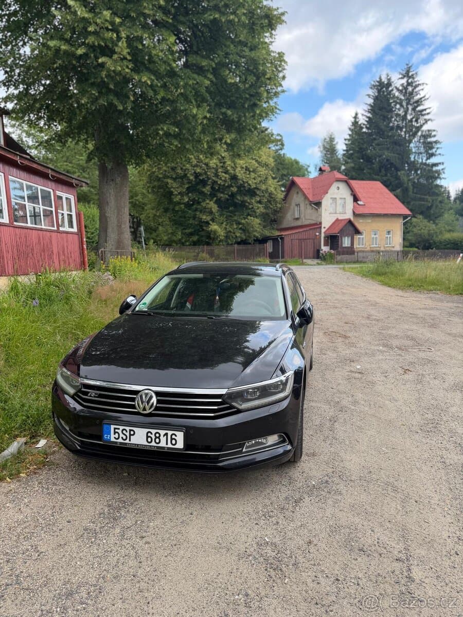 2016 Volkswagen PASSAT - 2