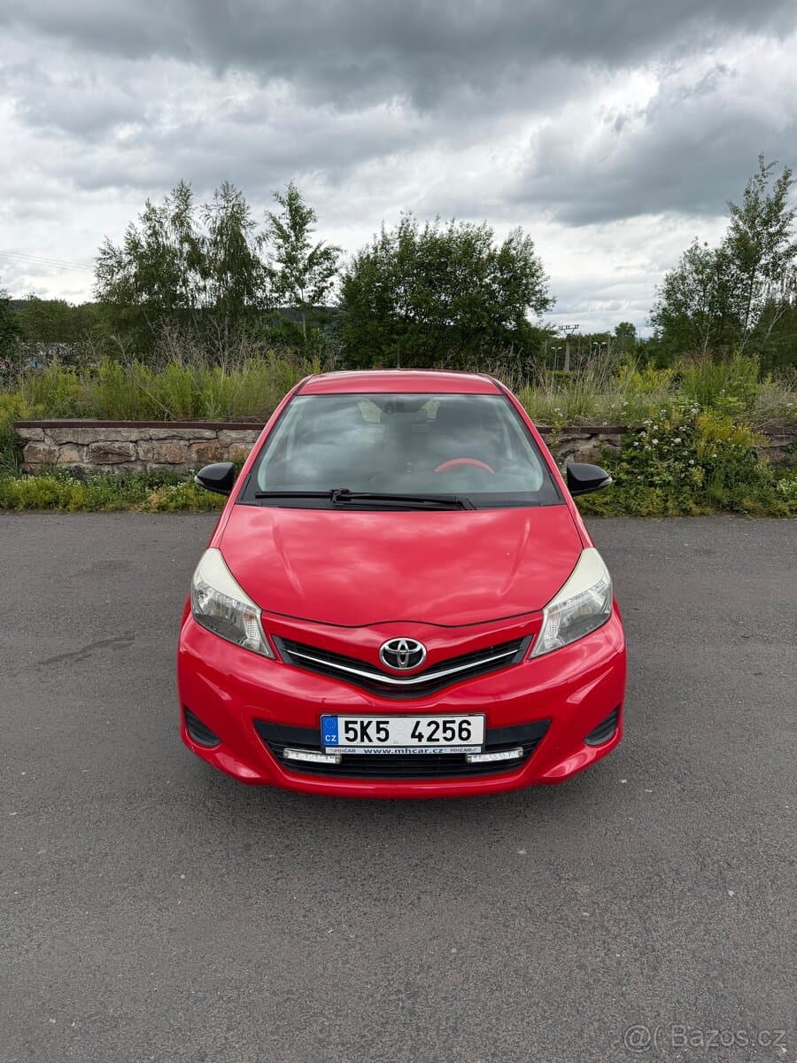 2011 Toyota YARIS - 2