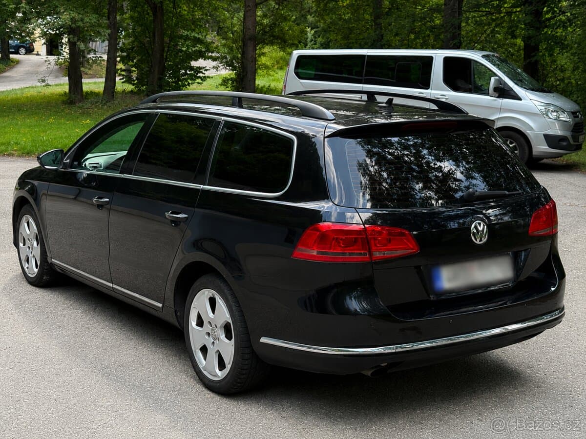 2012 Volkswagen PASSAT - 2
