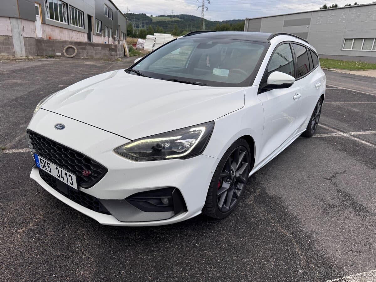 2020 Ford FOCUS - 2