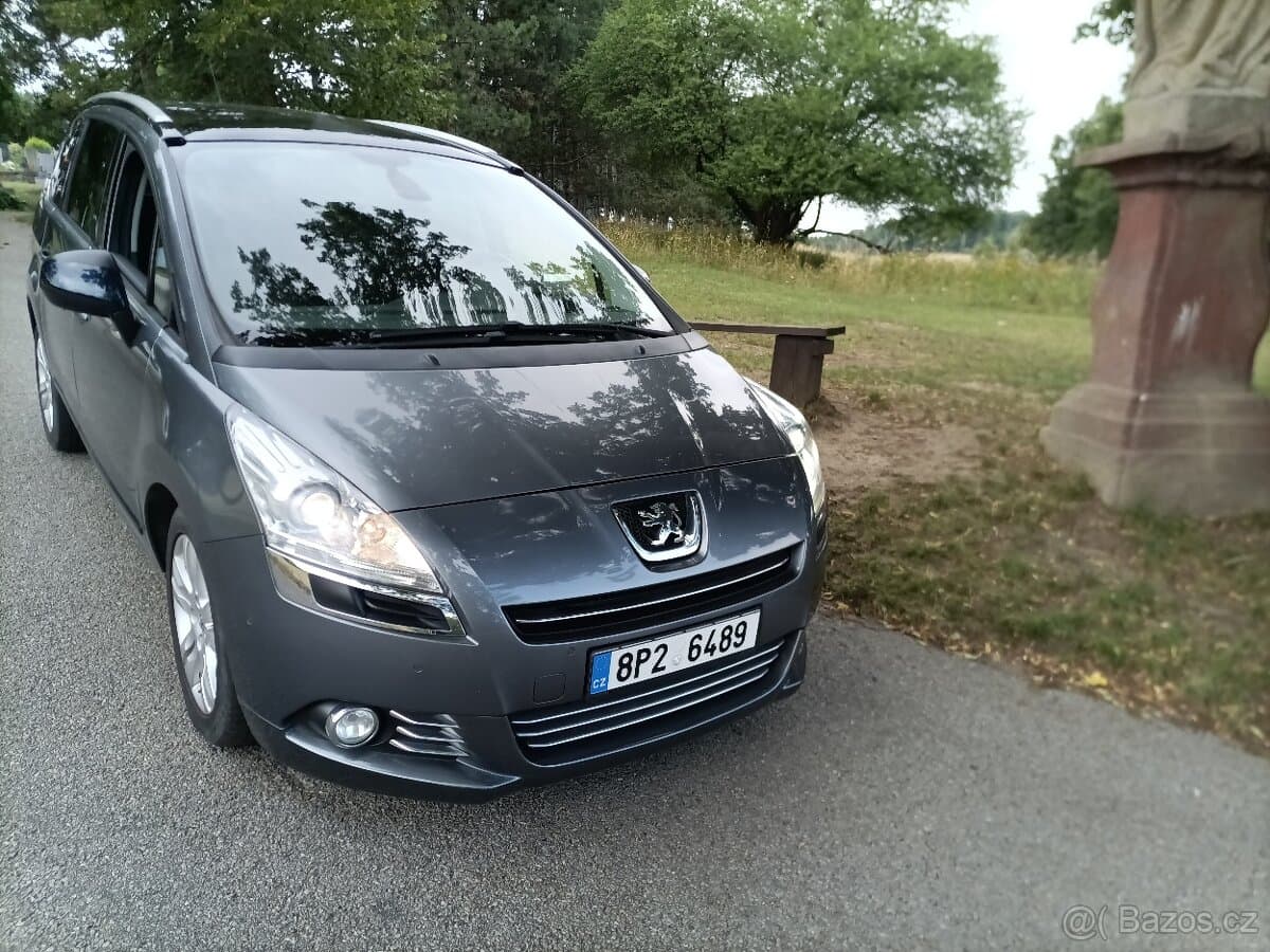 2012 Peugeot 5008 - 2