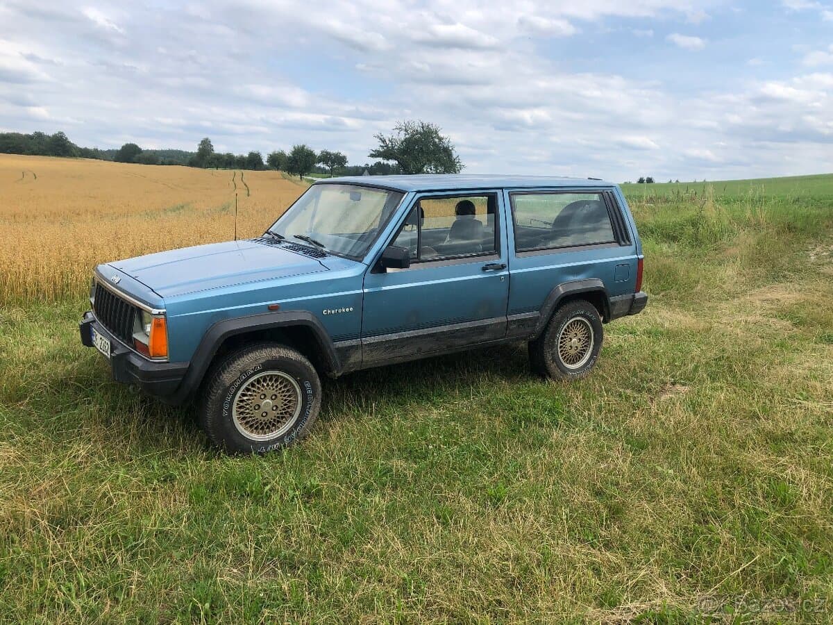 Jeep CHEROKEE - 2