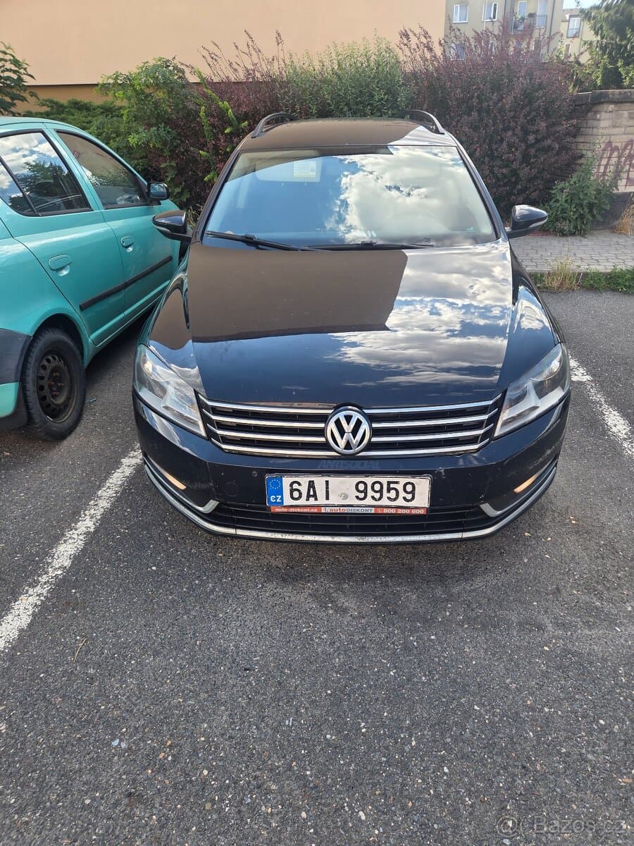 2013 Volkswagen PASSAT - 2