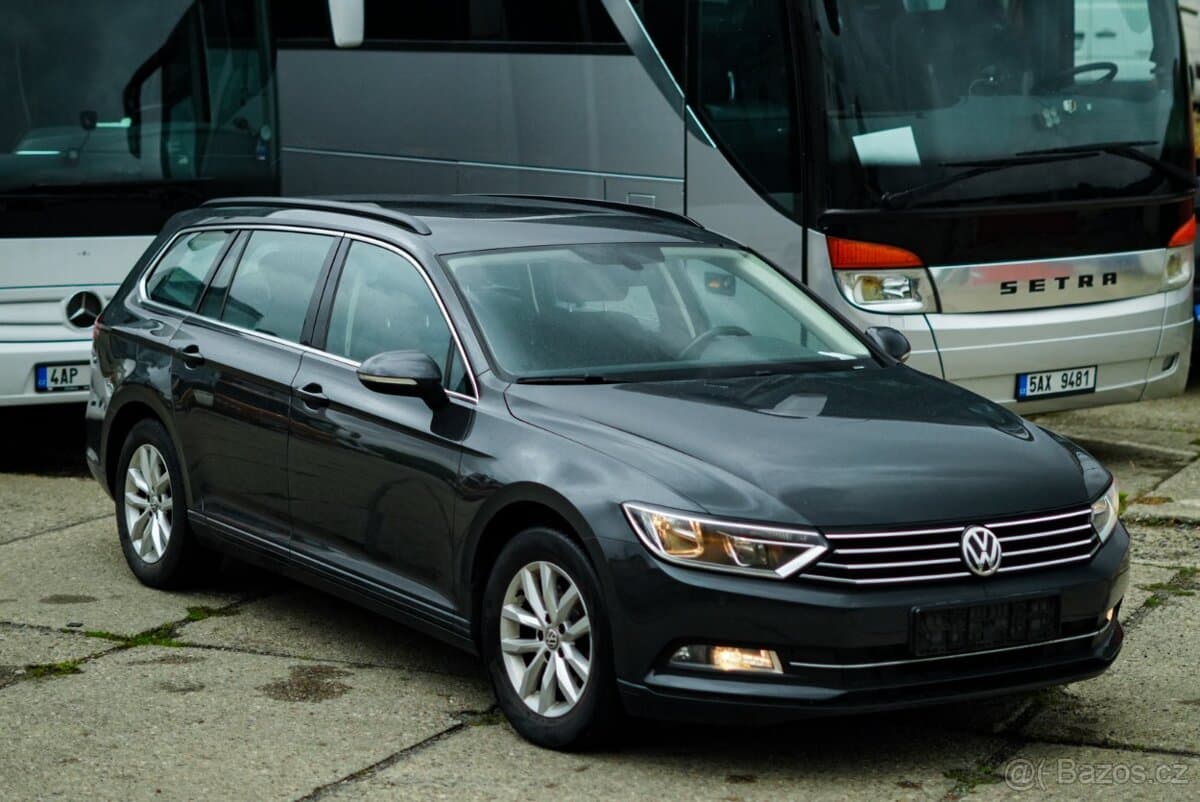 2018 Volkswagen PASSAT - 2