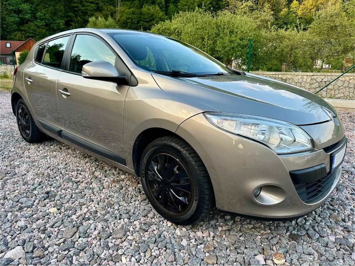 2010 Renault MEGANE - 2