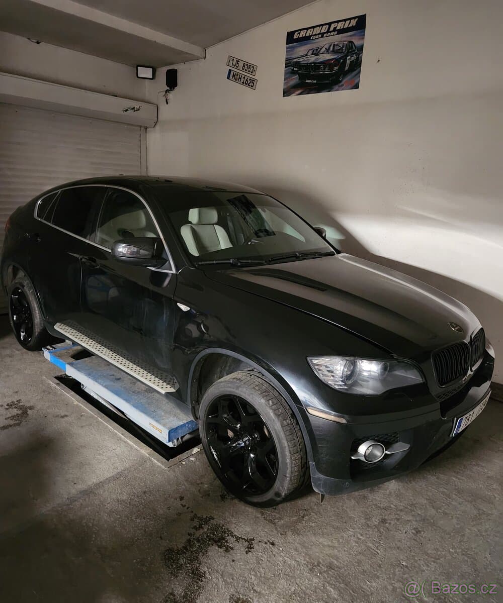 2010 BMW X6 - 2
