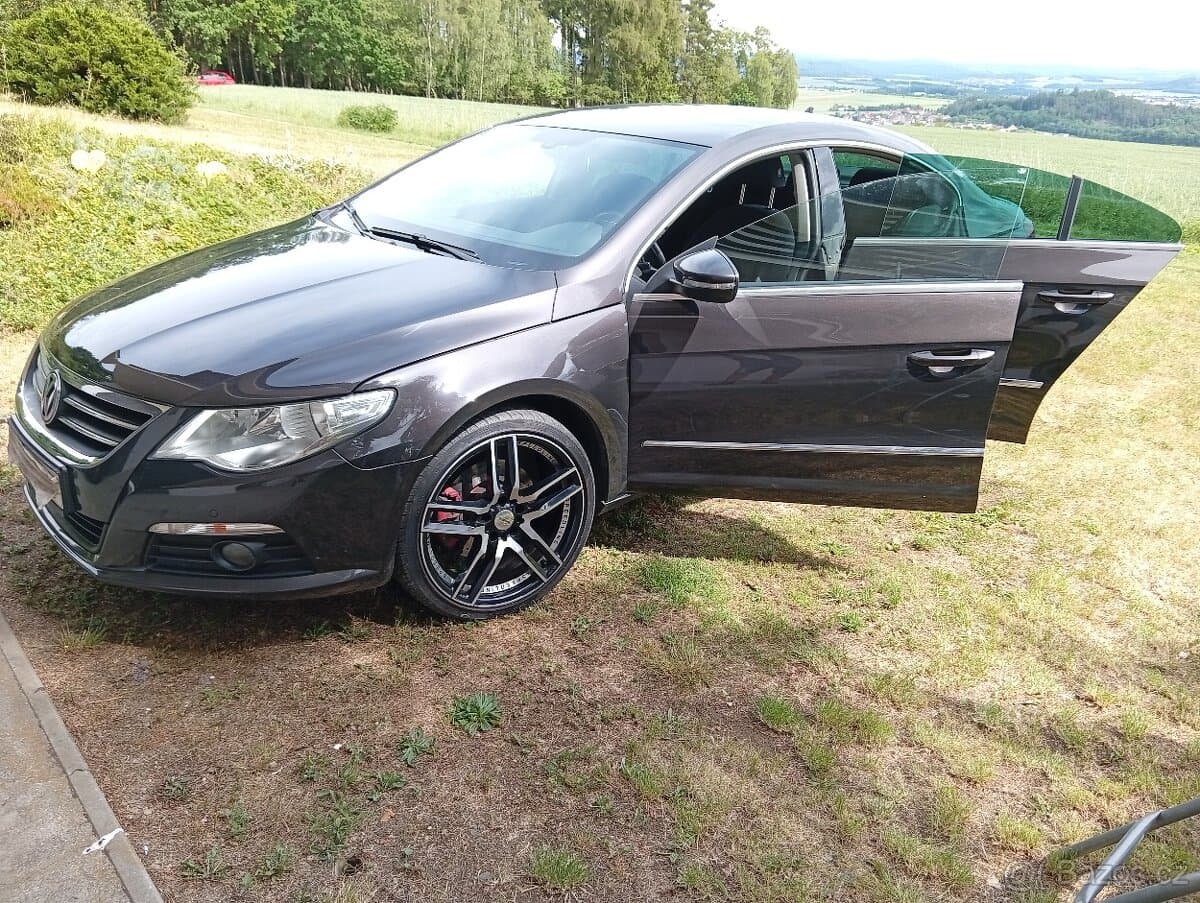 2011 Volkswagen PASSAT CC - 2