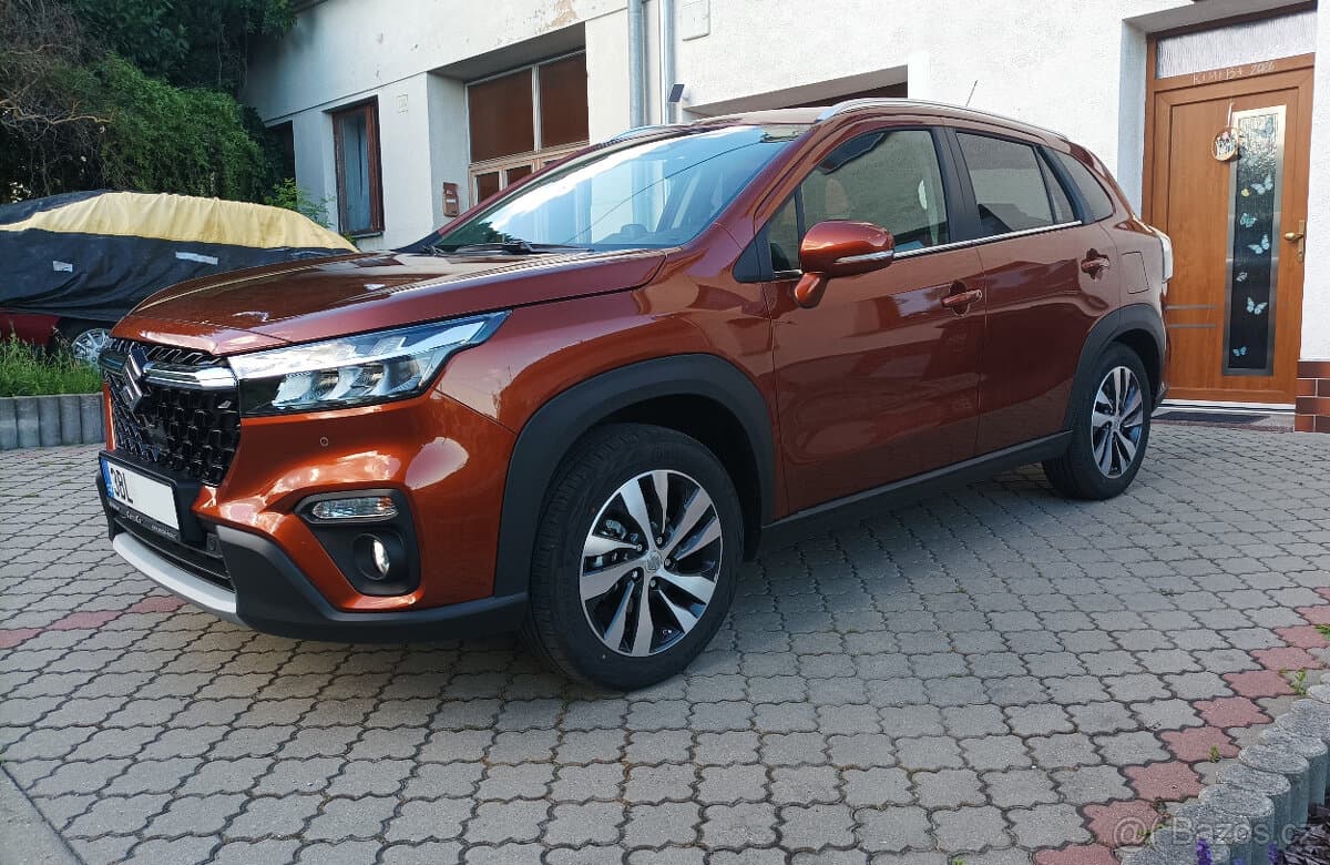 2025 Suzuki S-CROSS - 2