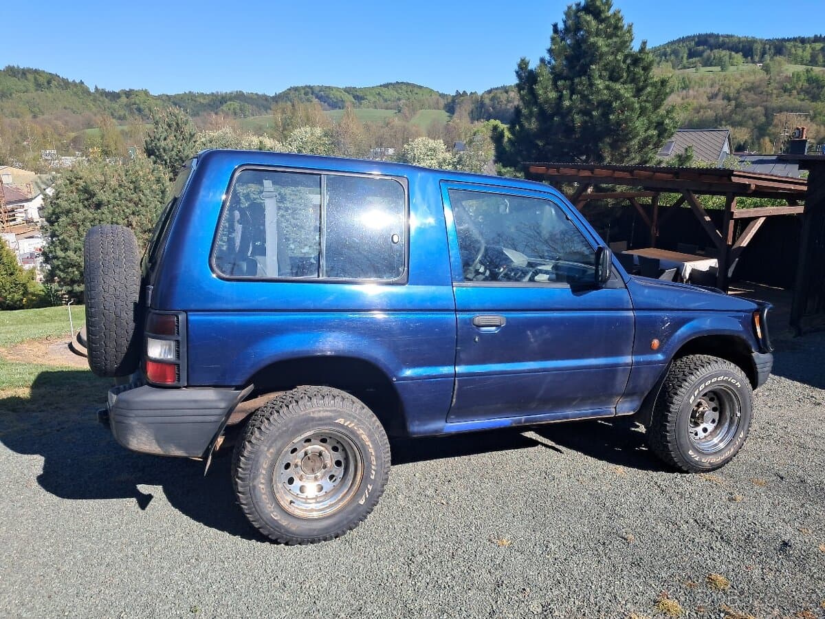 1998 Mitsubishi PAJERO - 2