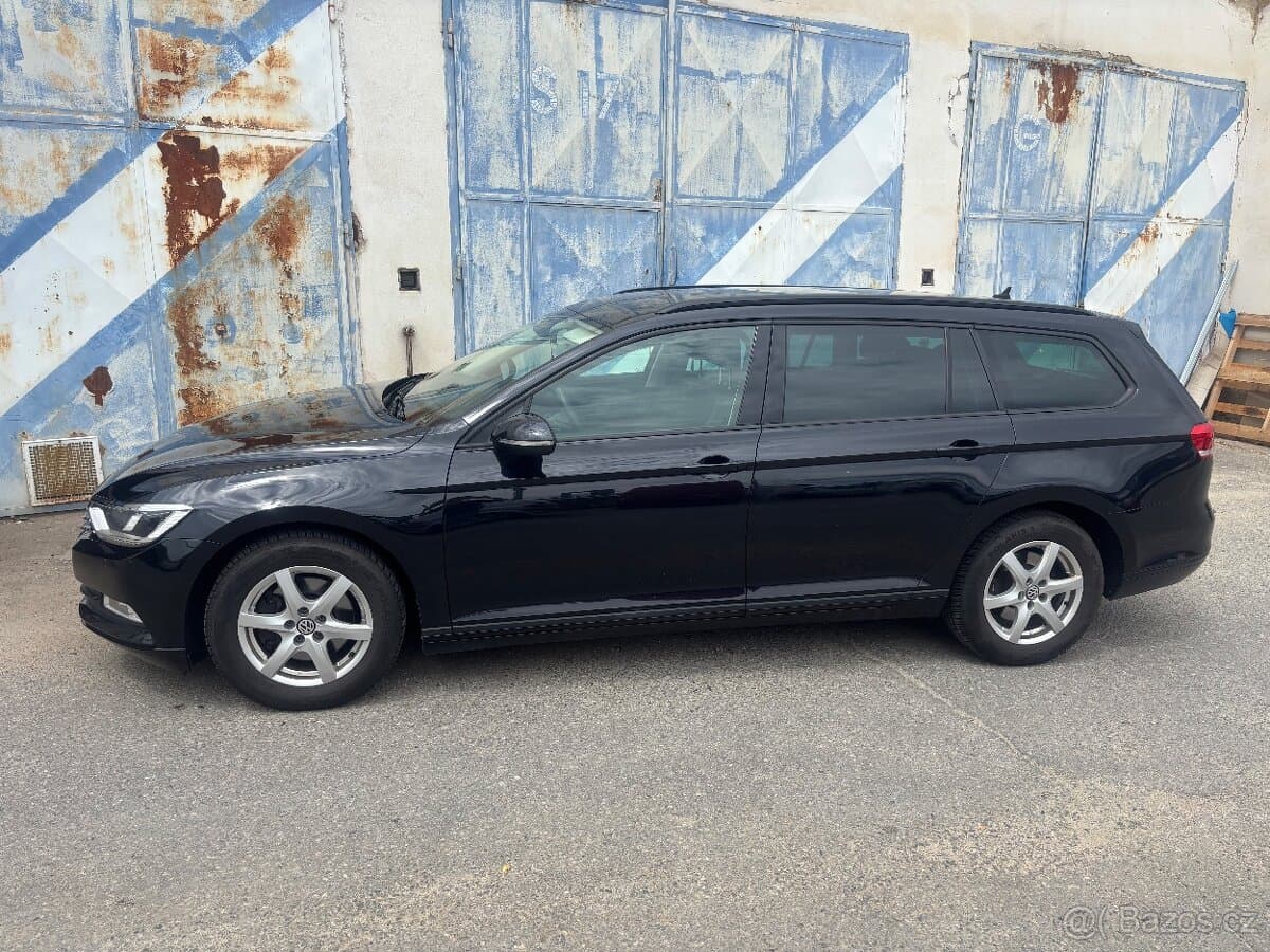 2016 Volkswagen PASSAT - 2
