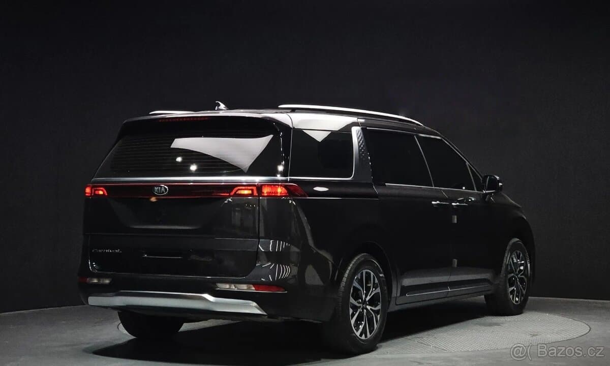 2021 Kia CARNIVAL - 2