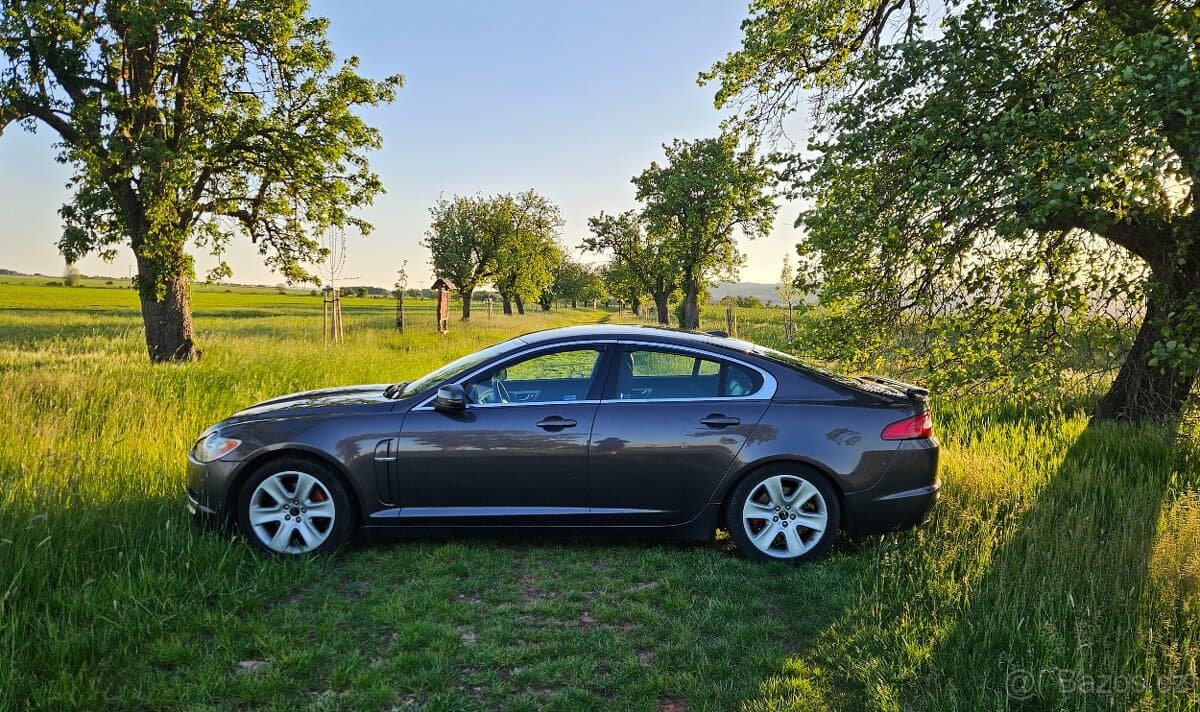 2008 Jaguar XF - 2