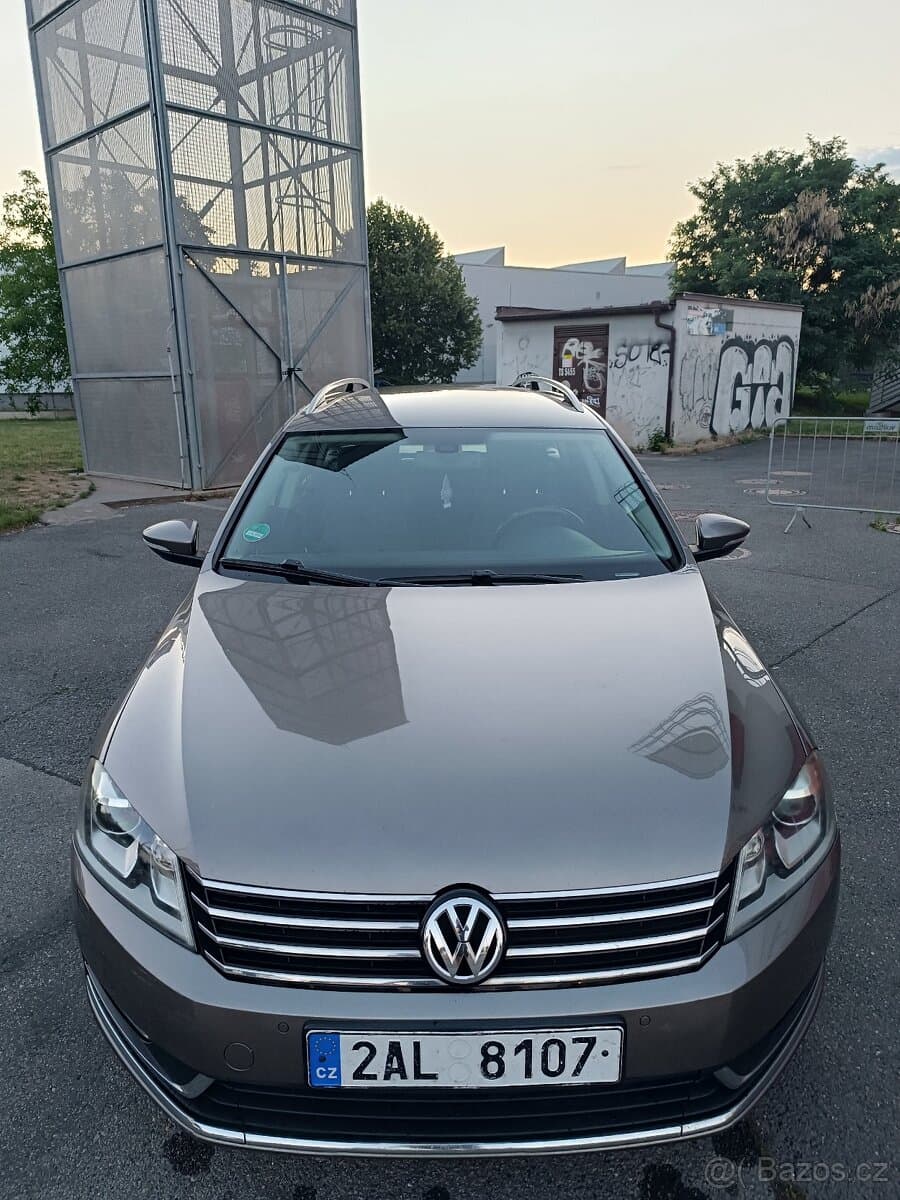 Volkswagen PASSAT - 2