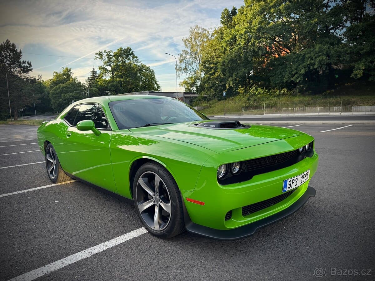 2017 Dodge CHALLENGER - 2