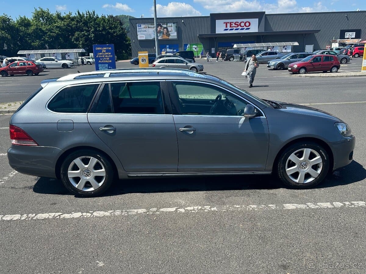 2010 Volkswagen GOLF - 2