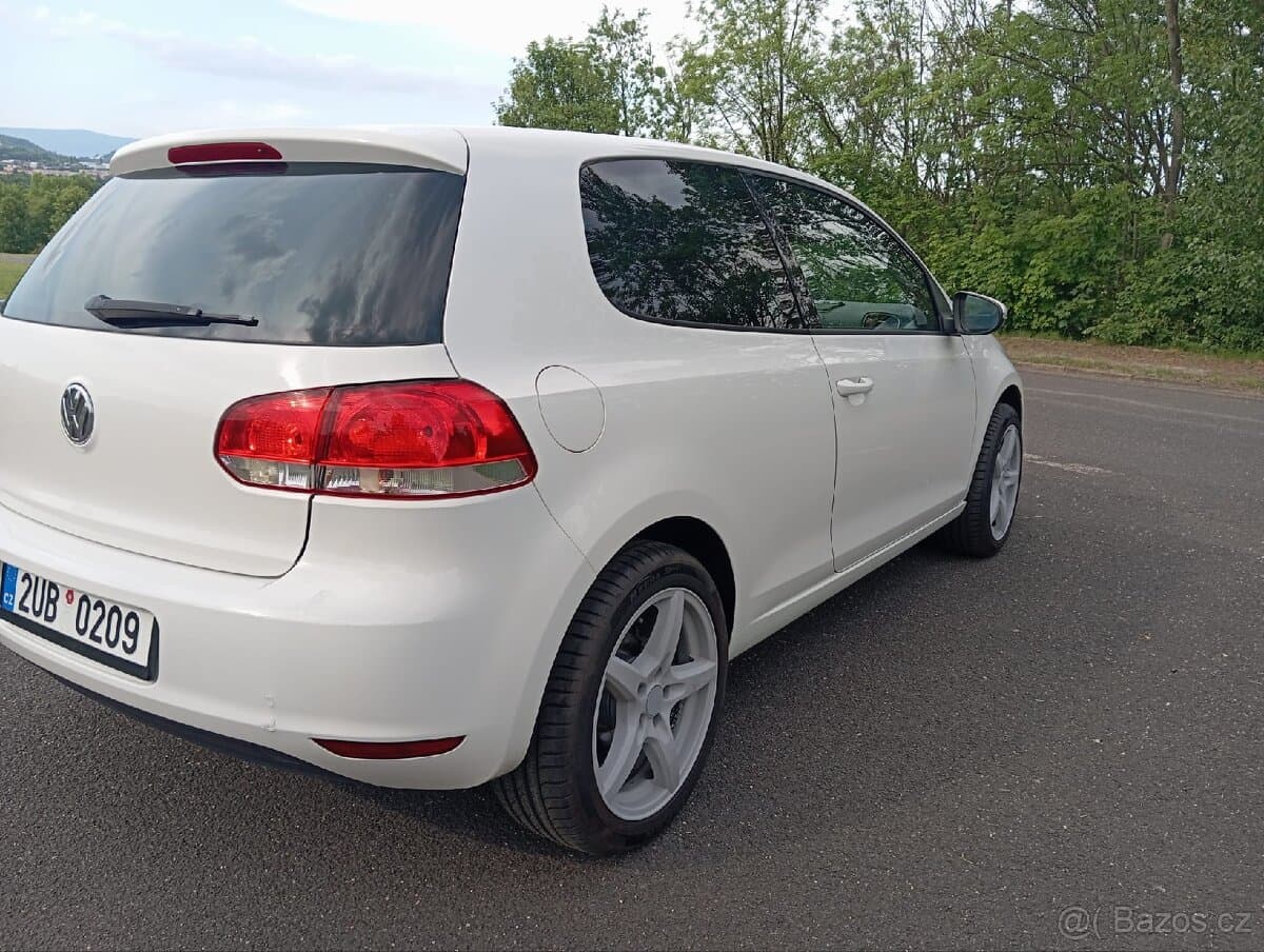 2009 Volkswagen GOLF - 2