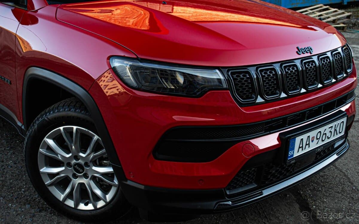 2023 Jeep COMPASS - 2