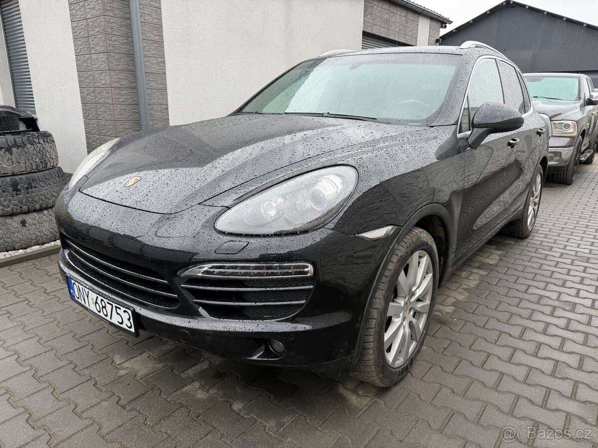 2011 Porsche CAYENNE - 2