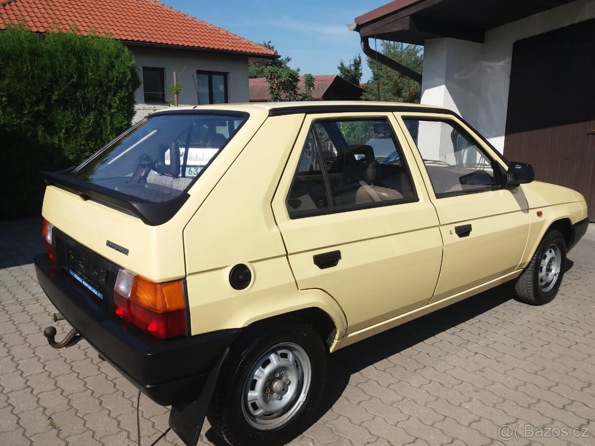 1990 Škoda FAVORIT - 2