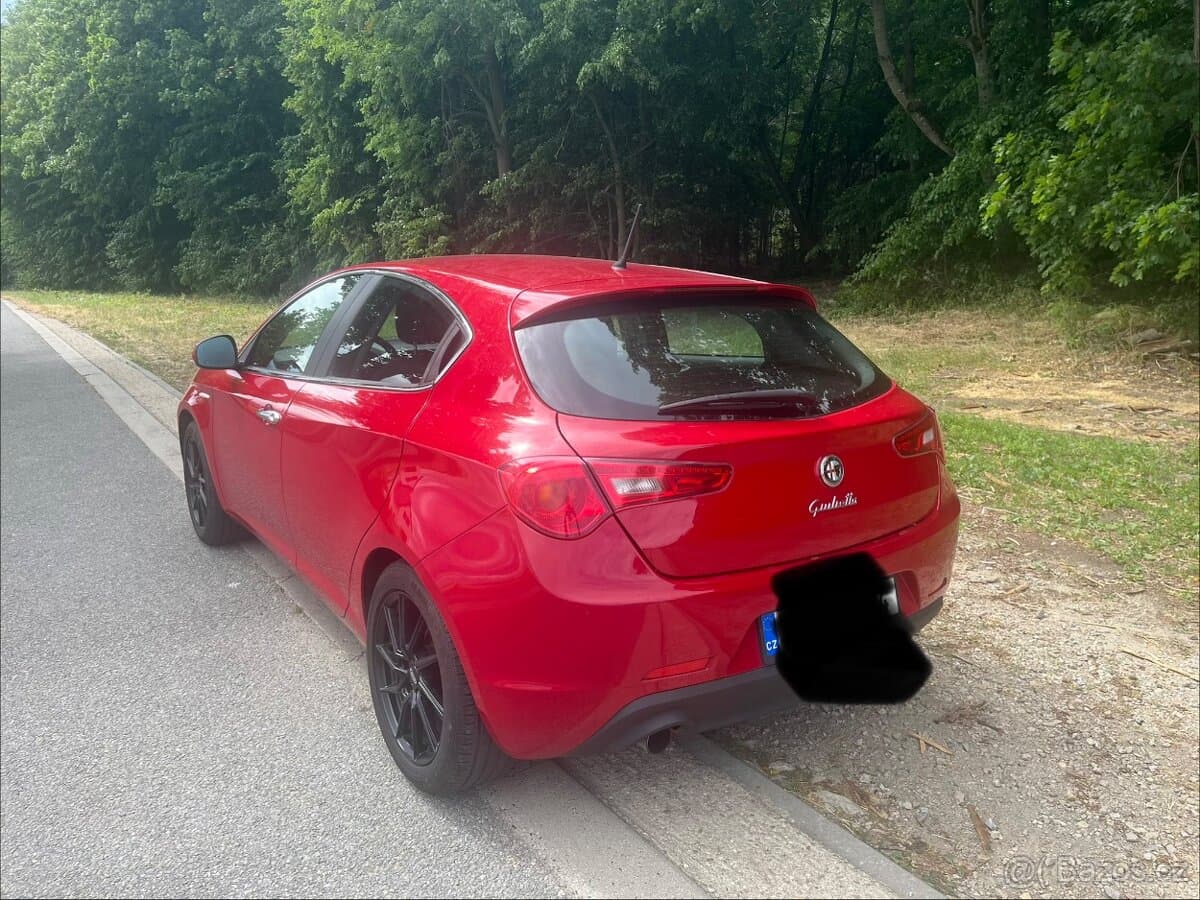 2011 Alfa Romeo GIULIETTA - 2