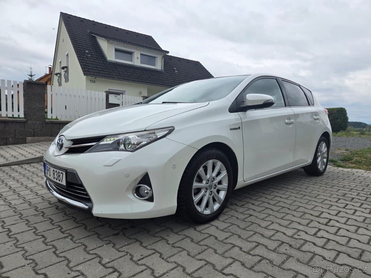 2013 Toyota AURIS - 2