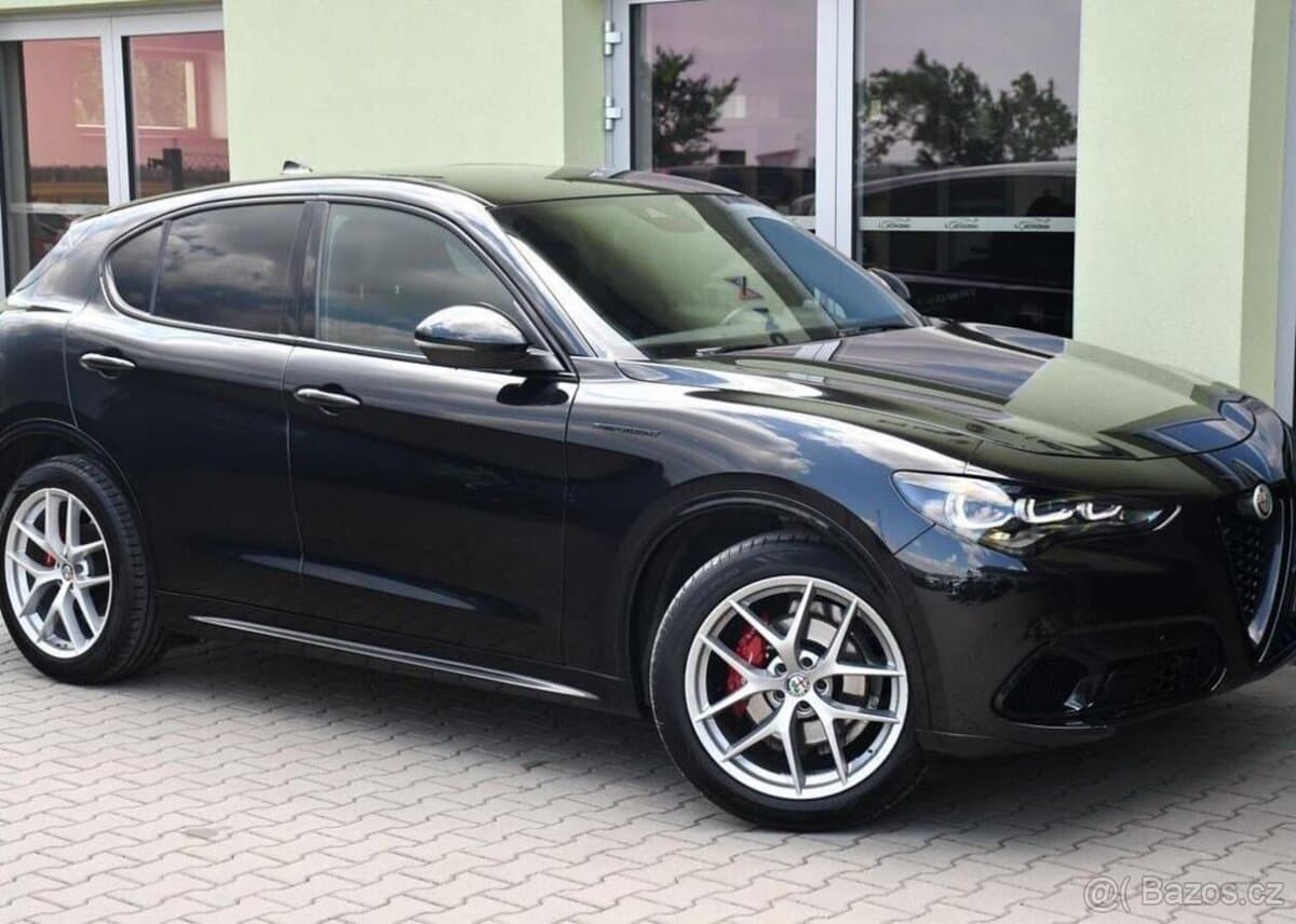 2023 Alfa Romeo STELVIO - 2