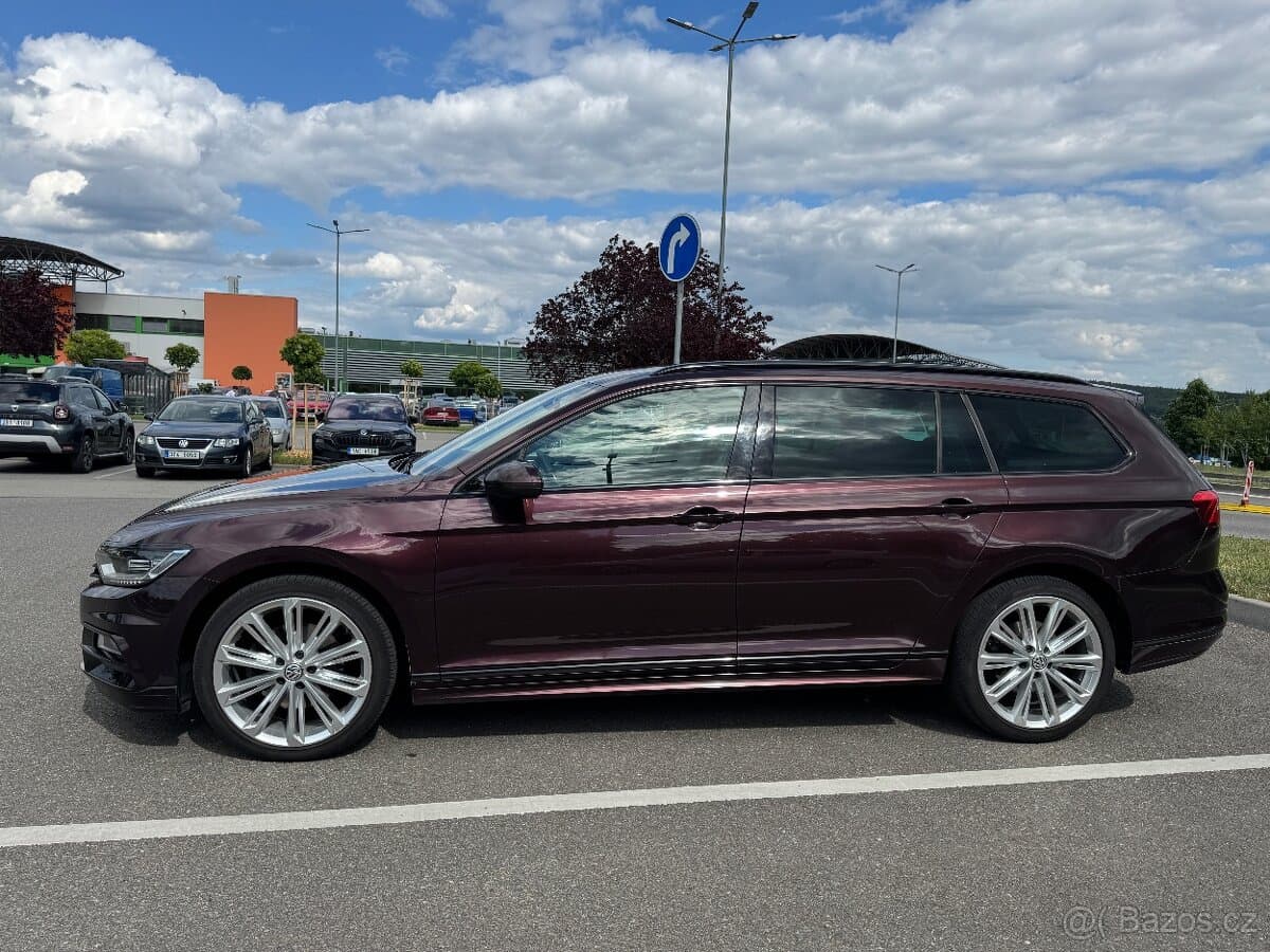 2018 Volkswagen PASSAT - 2