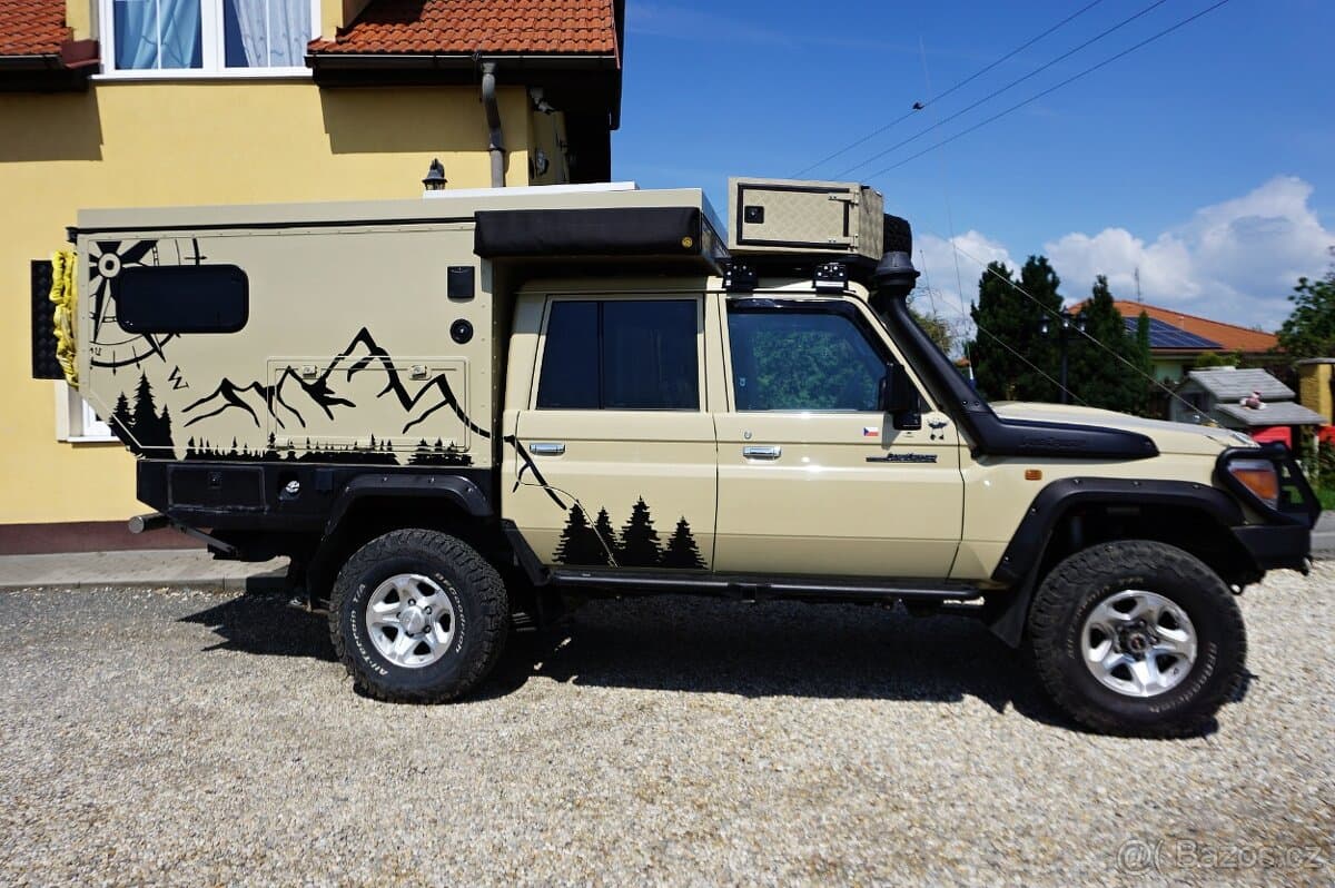 2020 Toyota LAND CRUISER - 2