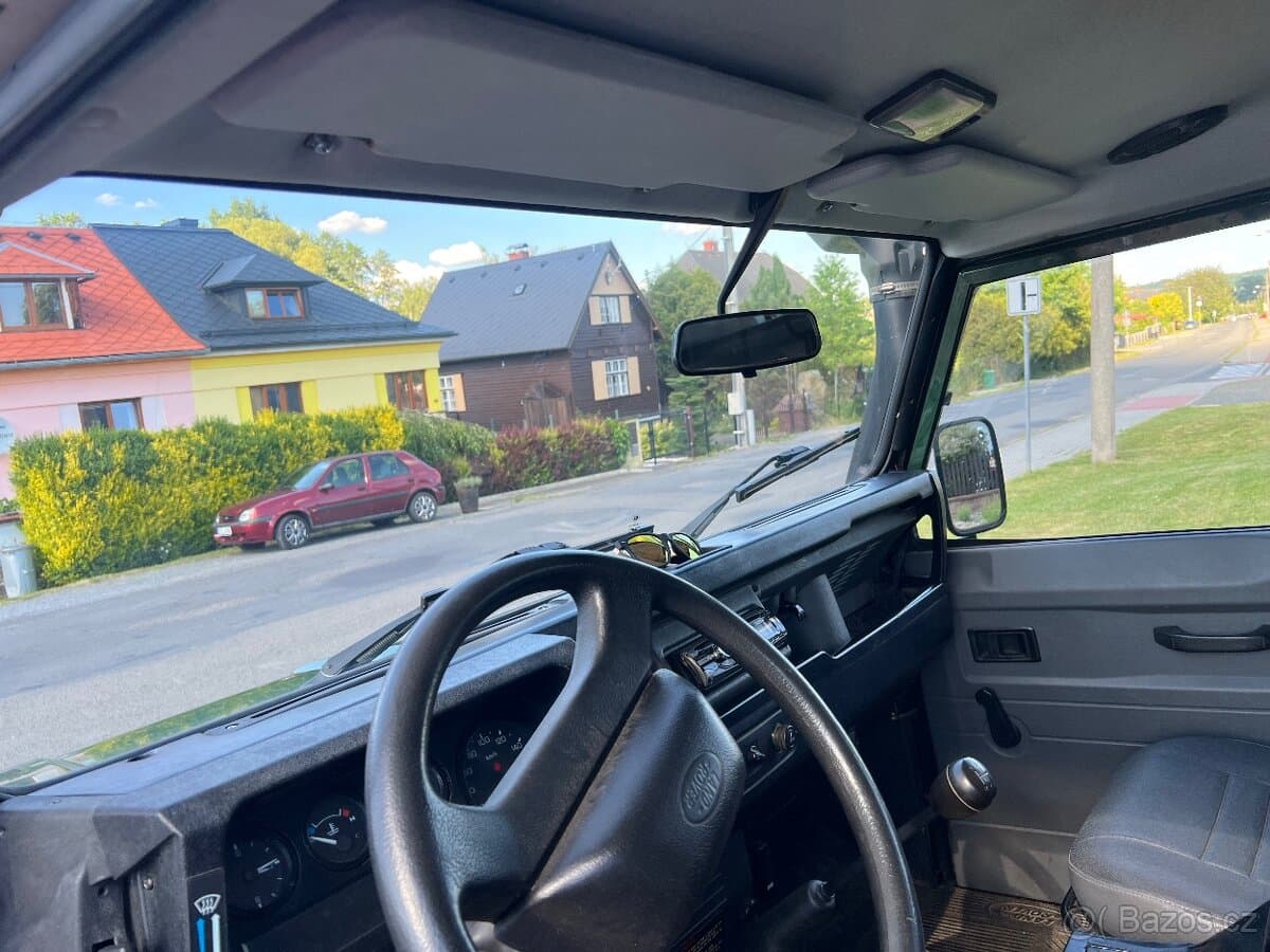 2001 Land Rover DEFENDER - 2