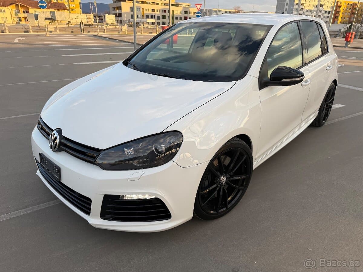 2011 Volkswagen GOLF - 2